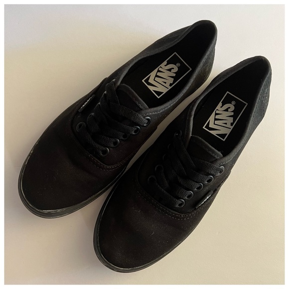 Listing Re Listed. Feel free to make an offer on new listing if/when available - Picture 4 of 10